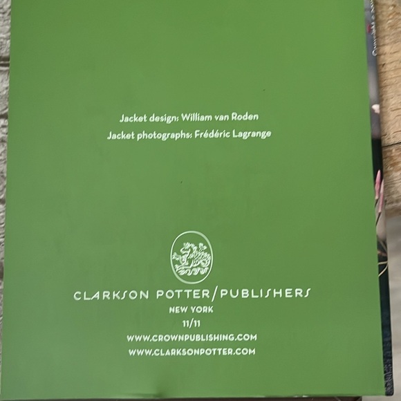 “Martha’s Entertaining-A Year of Entertaining” Coffee Table Book 2011 Stewart - Picture 7 of 10